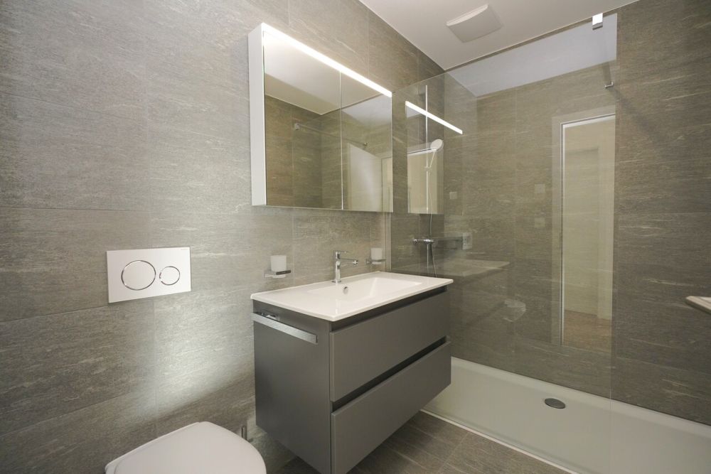 APPARTEMENTS NEUF 2.5 PIÈCES  AU 3e ÉTAGE À SIERRE - Salle de douche