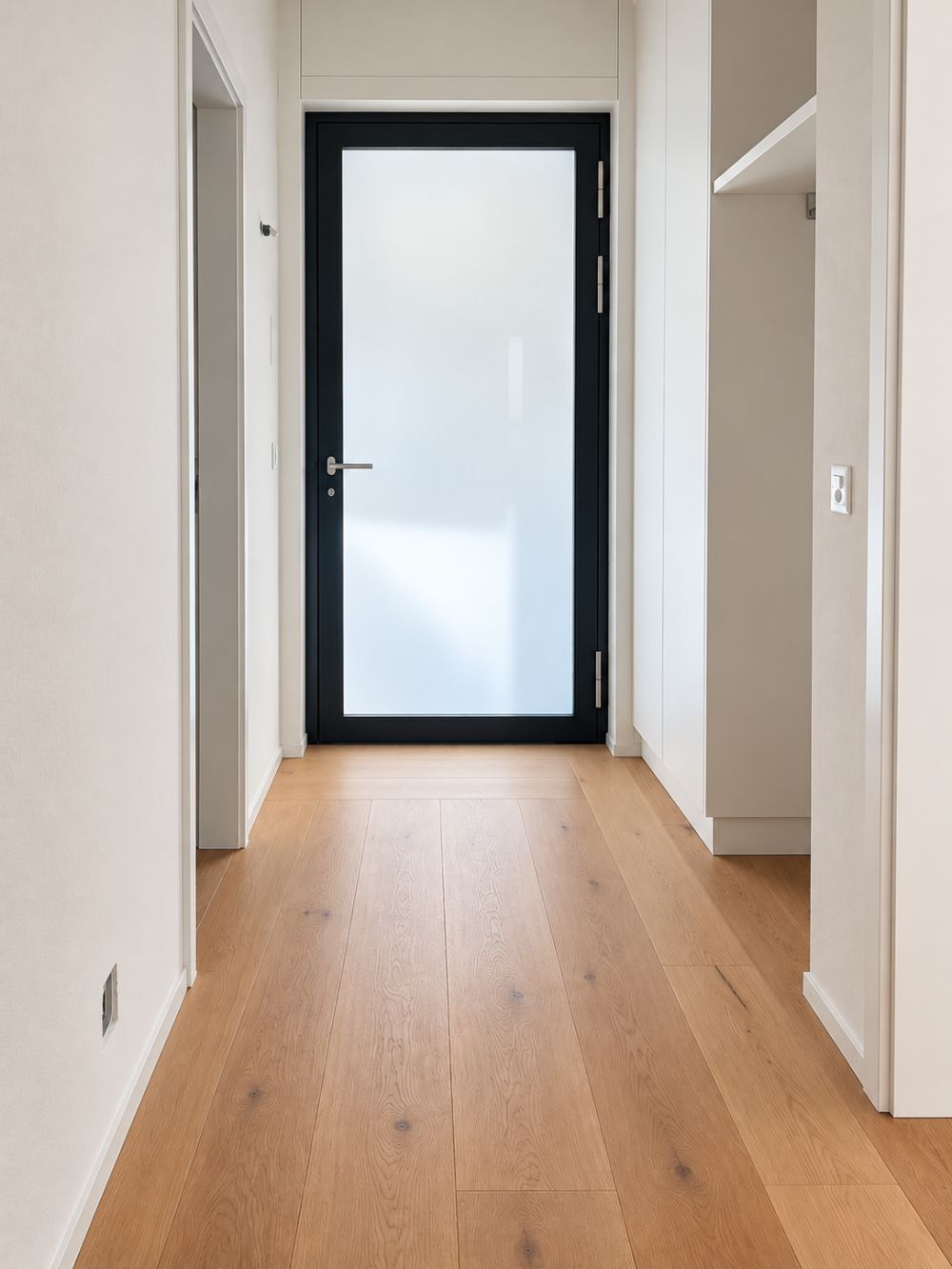 neue und moderne 3.5-Zimmer-Dachgeschosswohnung mit Aussicht ins Grüne - Bild 7