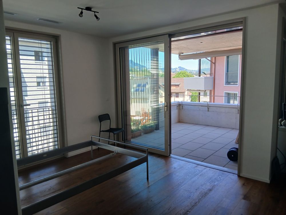 Helle Neubauwohnung mit grossem Balkon - Bild 1