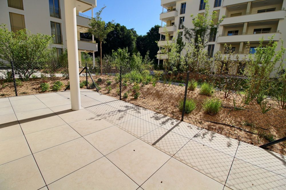 Neue 3.5-Zimmer-Wohnung zur Miete in Marly - Terrasse
