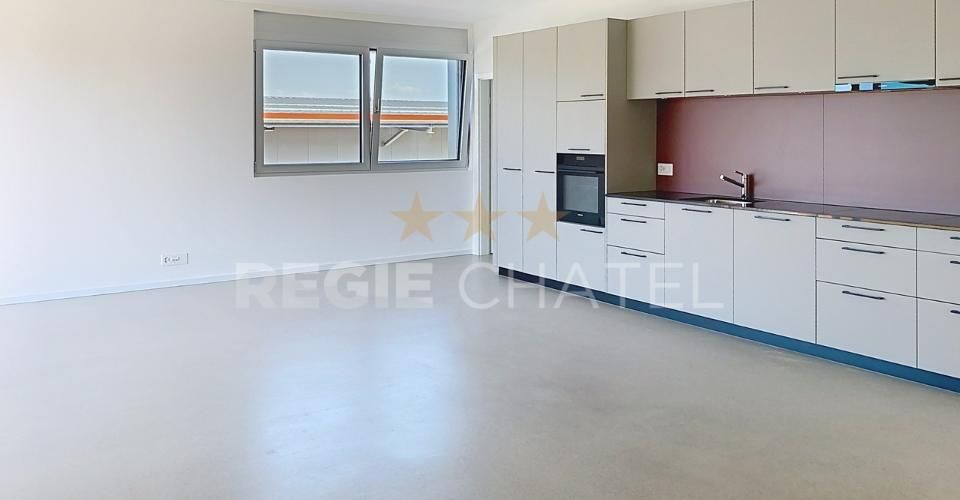 Dans zone industrielle spacieux 4.5pces - Appartement 4.5 pièces - image - 4