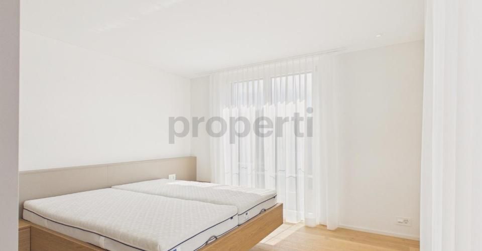 Moderne 3.5-Zimmer-Möblierte Wohnung mit 2 Balkonen, mit See- und Bergsicht in Pfäffikon ZH - Appartement meublé 3.5 pièces - image - 4