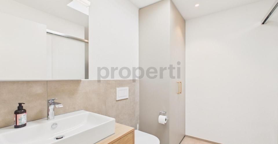 Moderne 3.5-Zimmer-Möblierte Wohnung mit 2 Balkonen, mit See- und Bergsicht in Pfäffikon ZH - Appartement meublé 3.5 pièces - image - 8