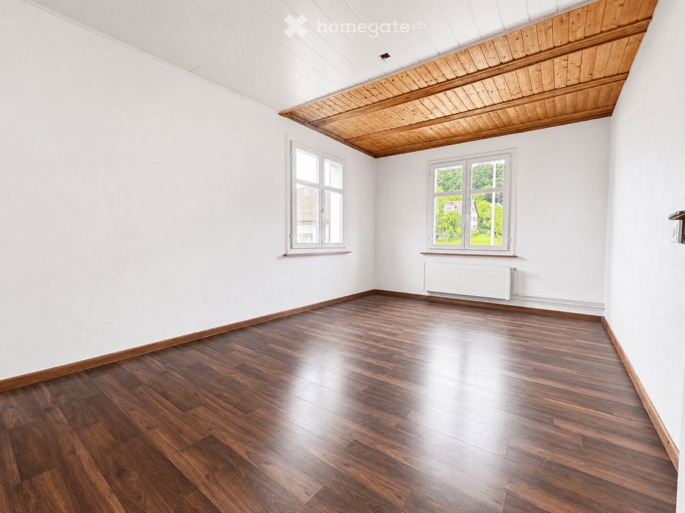 Charmante 3.5-Zimmer-Maisonettewohnung mit Dachgalerie und Gartenparadies in Weinfelden - Bild 4