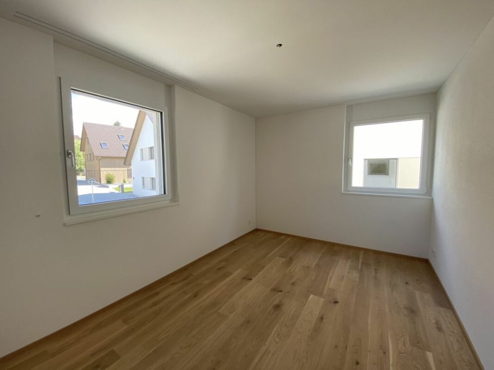 6 1/2-Zimmer-Doppeleinfamilienhaus mit nutzbarer Landfläche - Bild 7