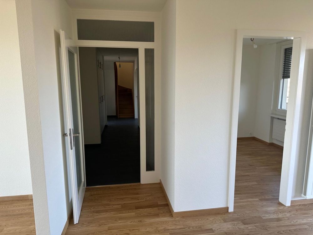 Erstvermietung: Frisch renovierte 6.5-Zimmer-Maisonettewohnung mit zwei Terrassen - Bild 4