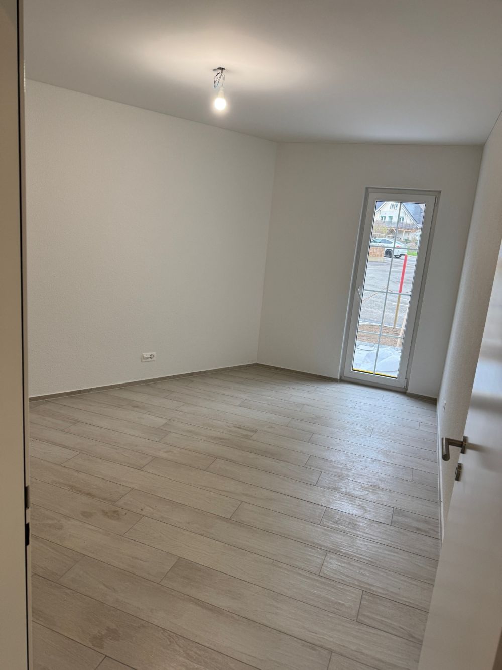 Erstvermietung moderne 4.5-Zimmer-Parterre-Wohnung - Zimmer