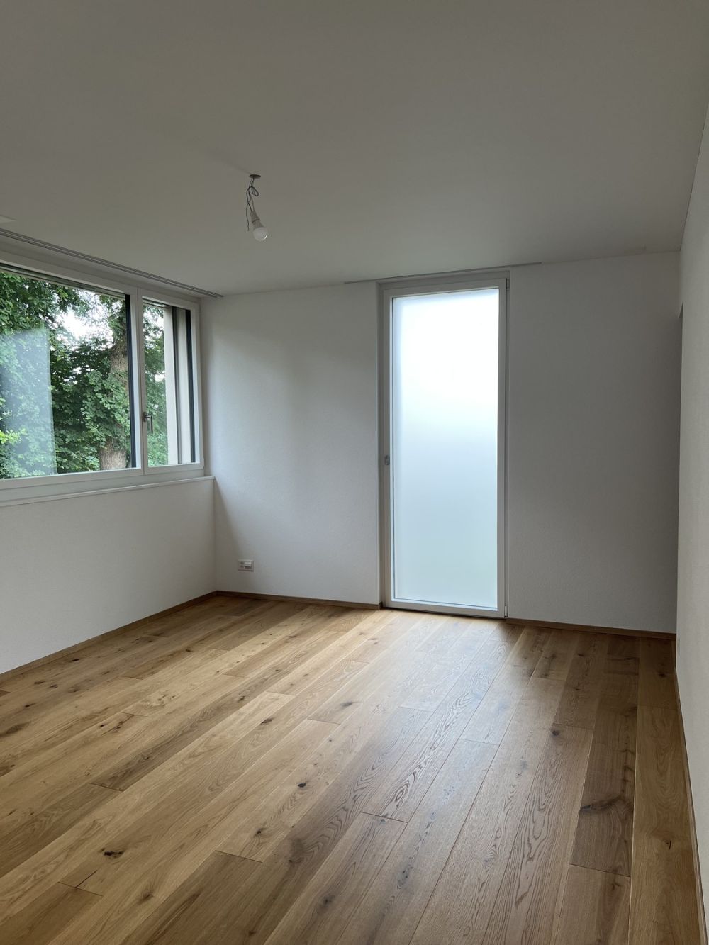 2.5 Zimmer-Duplex-Wohnung mit Gartenplatz - Bild 5