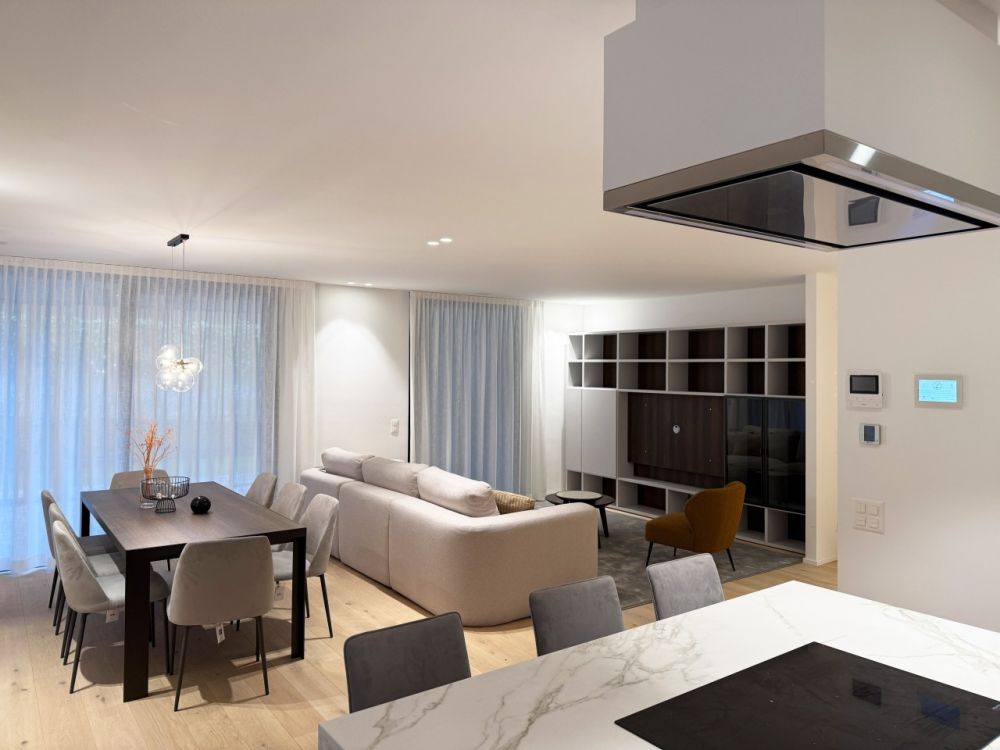 Nuovo ed Elegante 4.5 locali finemente arredato a Comano - Bild 3