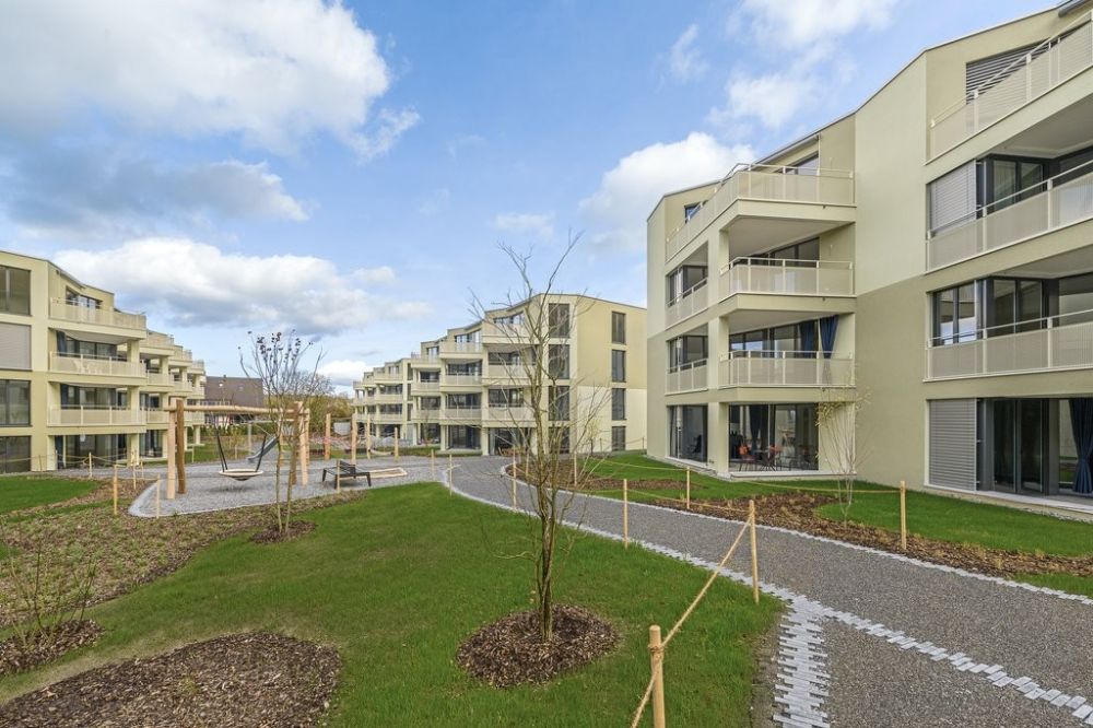 Ihr neues Zuhause in Eglisau! - 2064_01_0102_Aussenansicht_Ueberbauung_CAC.jpg