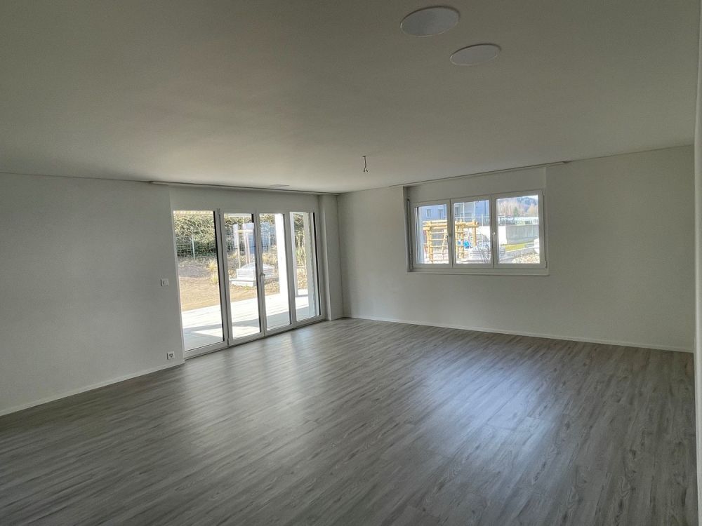 Moderne 4½-Zimmerwohnung mit grossem Sitzplatz in Dällikon - Bild 3