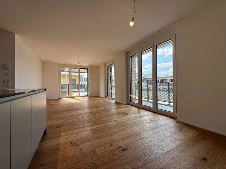 Helle & grosszügige 3.5-Zimmer-Wohnung – 94 m² im 1. Stock - Bild 1