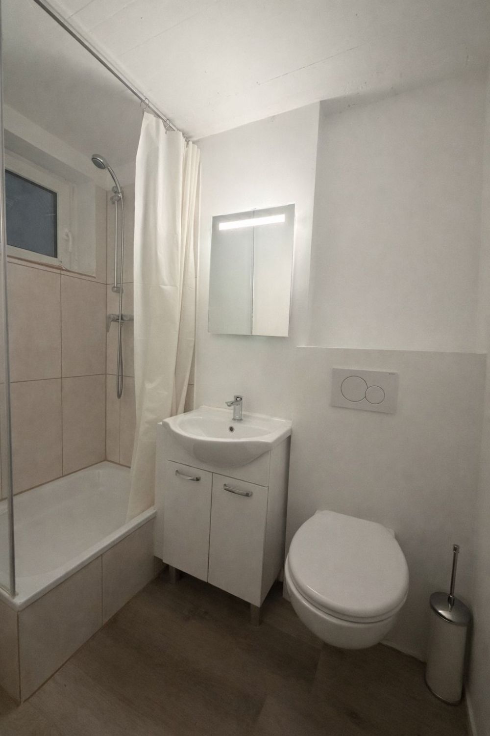 Moderne 3-Zimmer-Maisonette-Wohnung in Feldmeilen mit Balkon und Garten - Bild 9