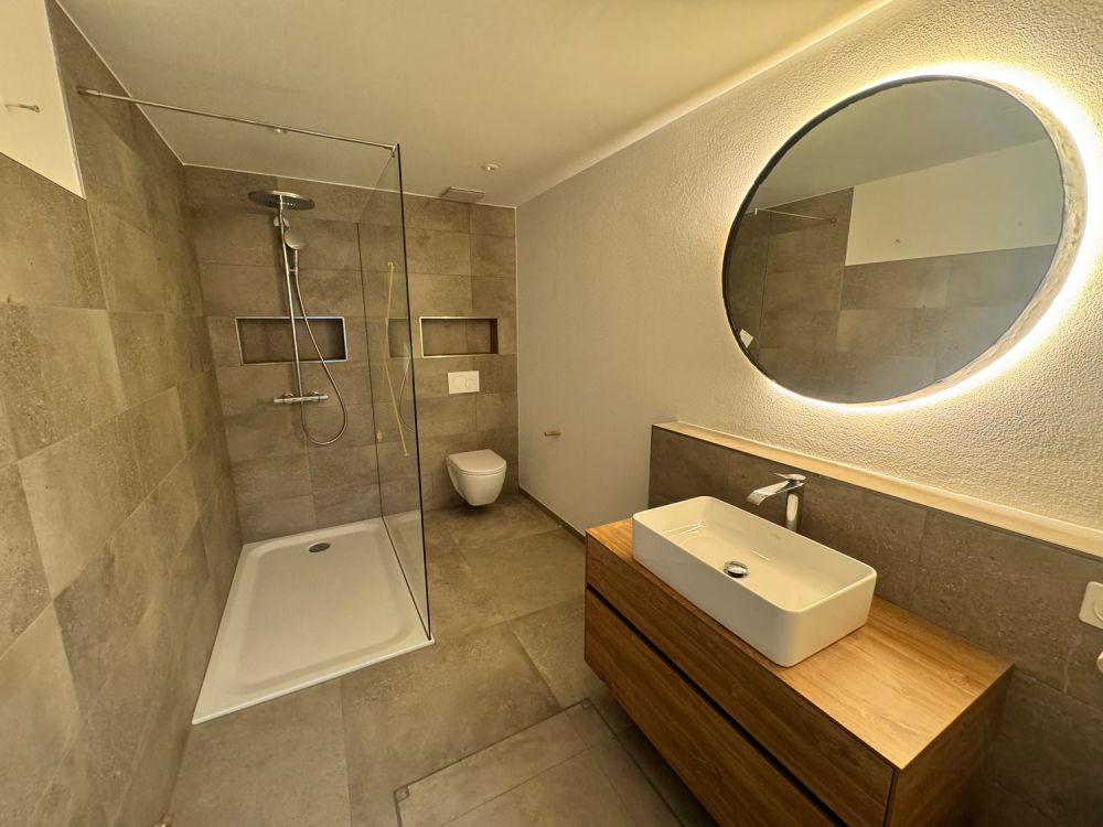 Aussergewöhnliche Loftwohnung mit Blick auf den Bielersee, ca. 111m2 - Bild 9