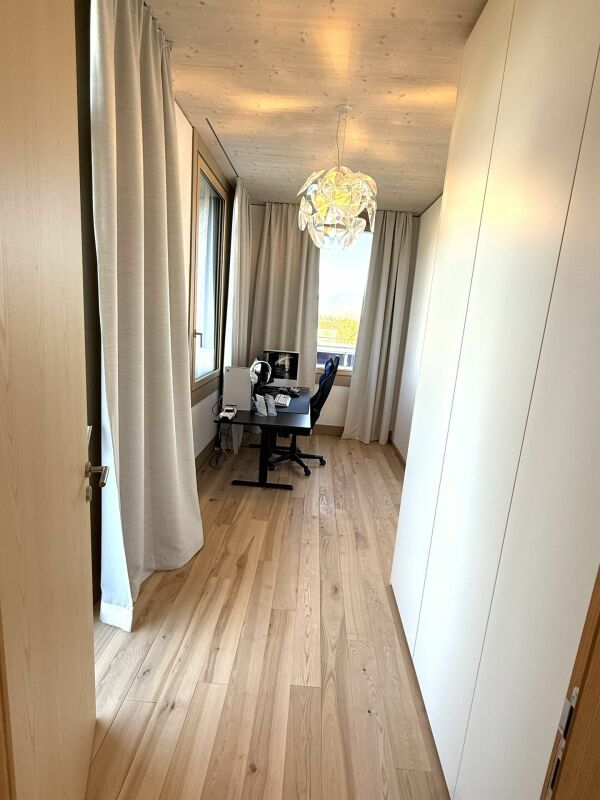 moderne und Grosszügige 3.5-Zimmer-Attikawohnung an zentraler Wohnlage - Bild 7