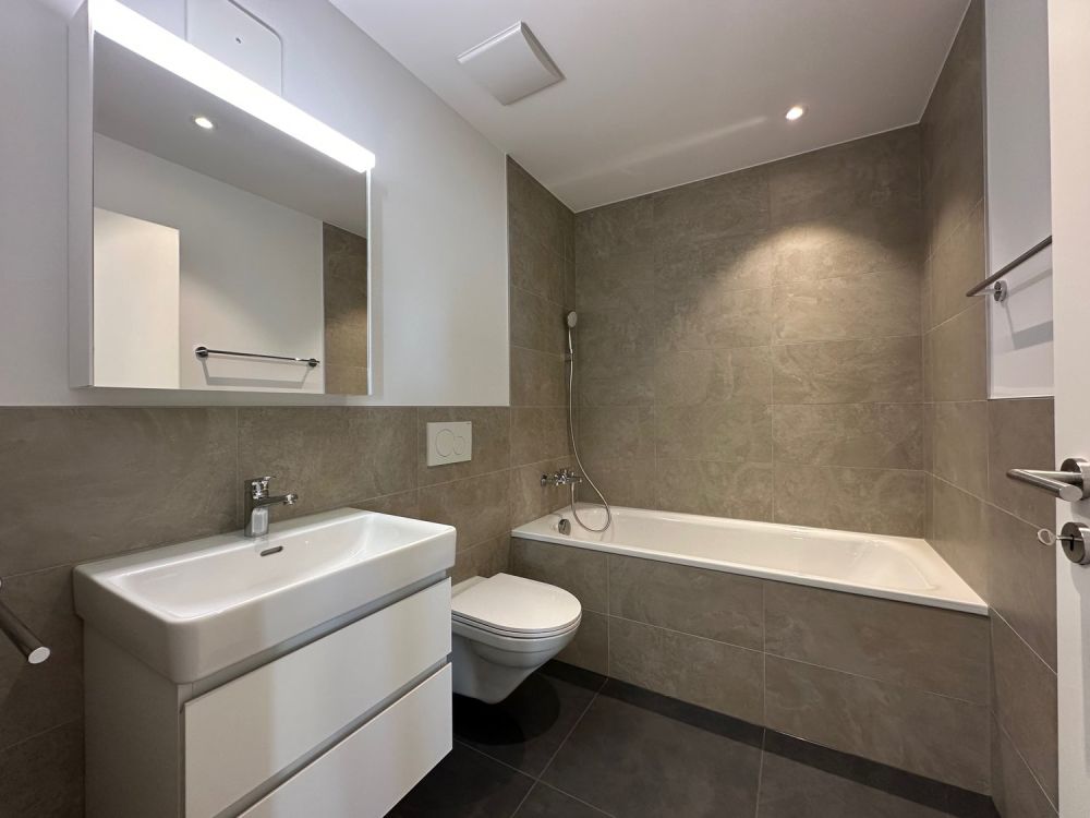 Lichtdurchflutete Neubauwohnung mit Blick ins Grüne - Bild 7