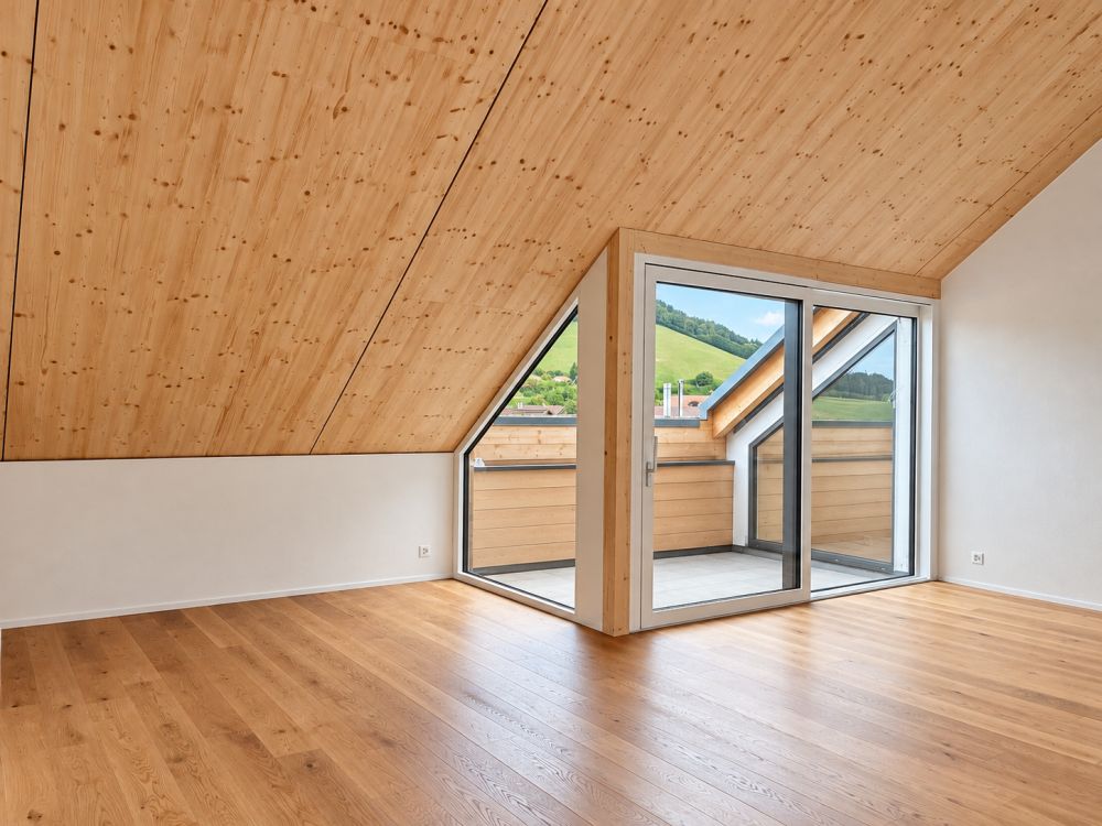 neue und moderne 3.5-Zimmer-Dachgeschosswohnung mit Aussicht ins Grüne - Bild 5