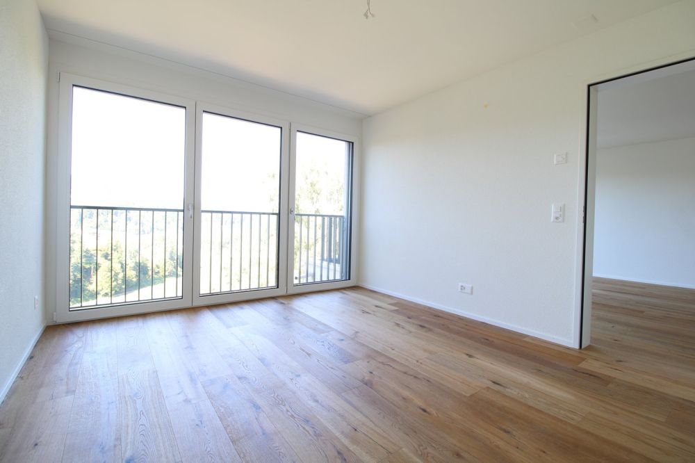 Moderne 2.5-Zimmer-Wohnung mit herrlichem Ausblick - Bild 6