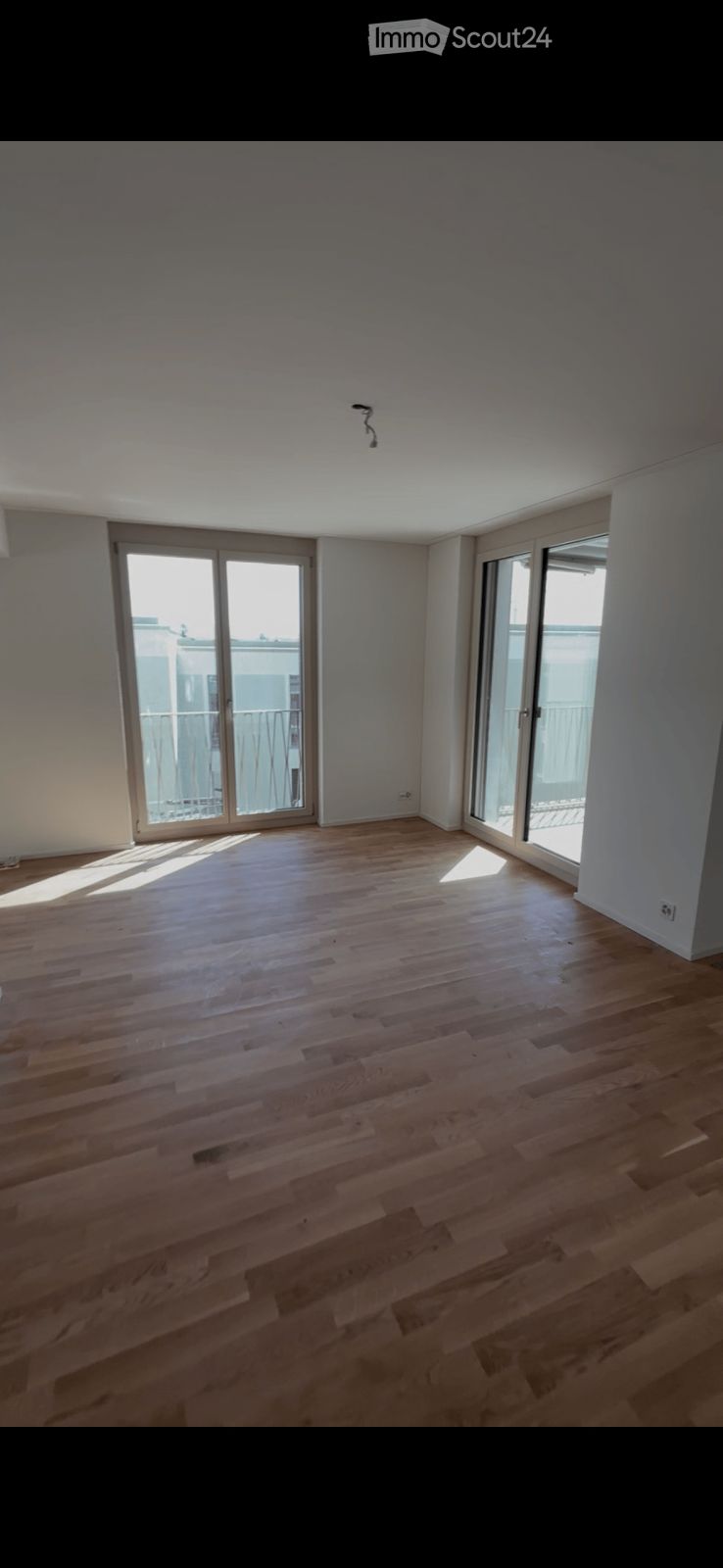 Moderne 3.5-Zimmer-Neubauwohnung mit Balkon in Männedorf - Bild 2