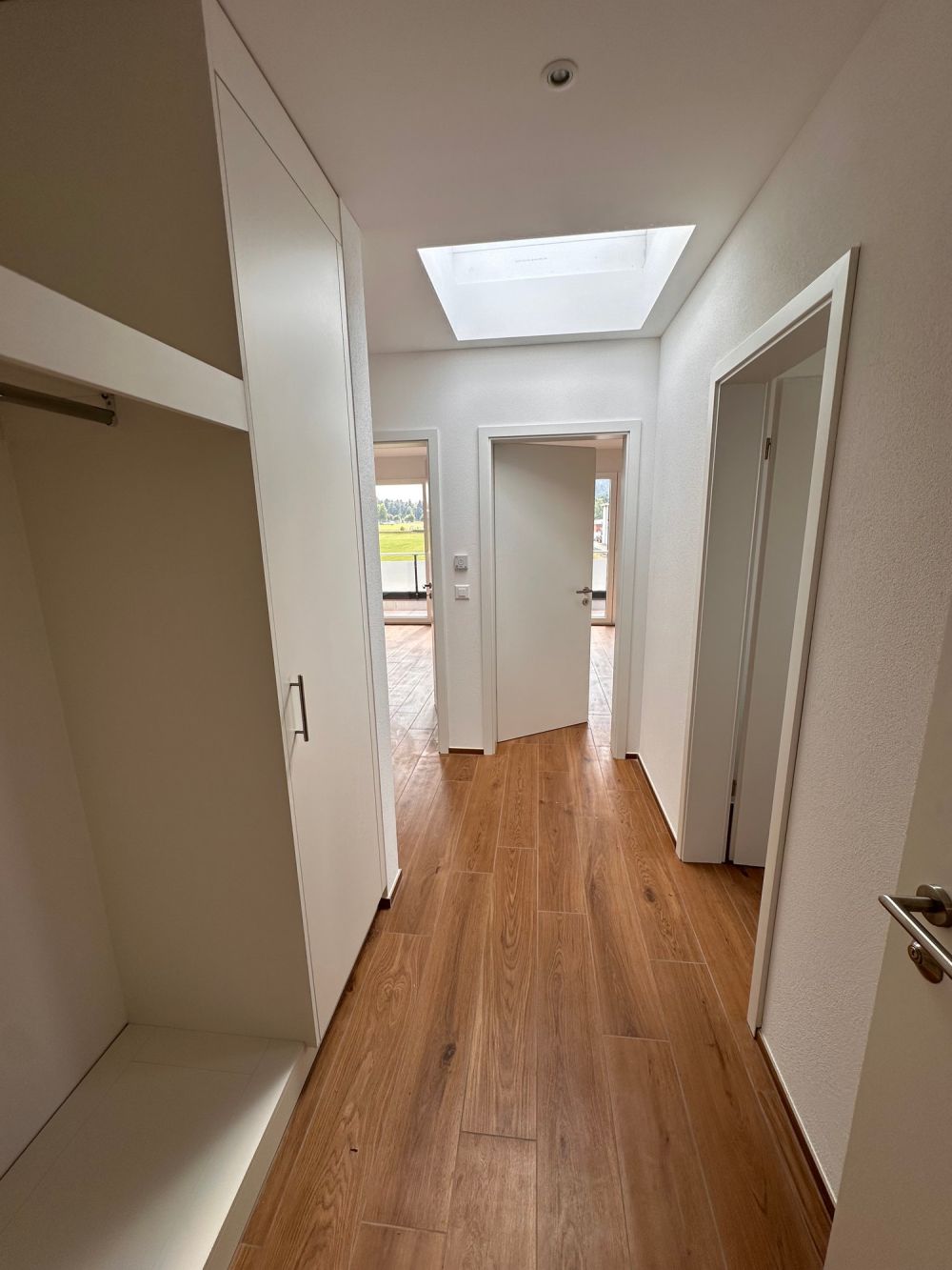 Traumhafte, moderne 3.5-Zimmer-Attikawohnung mit tollem Grundriss und Weitsicht zu vermieten. - Bild 5