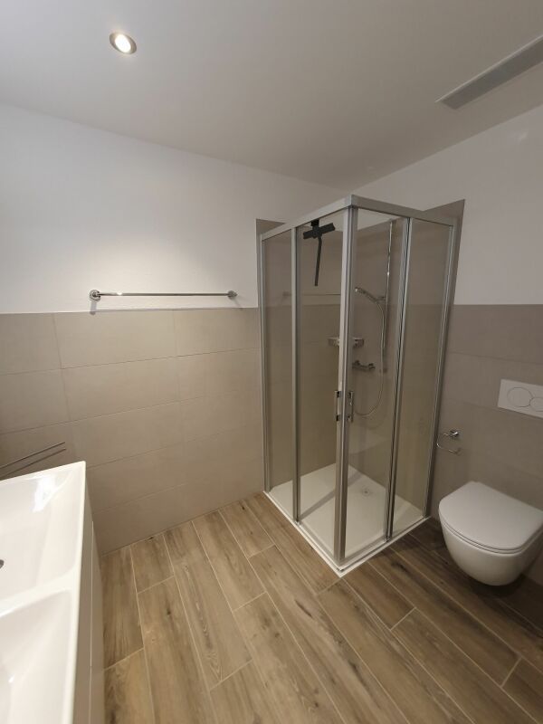 Vermietung: 2.5-Zimmer-Dachwohnung - Bild 8