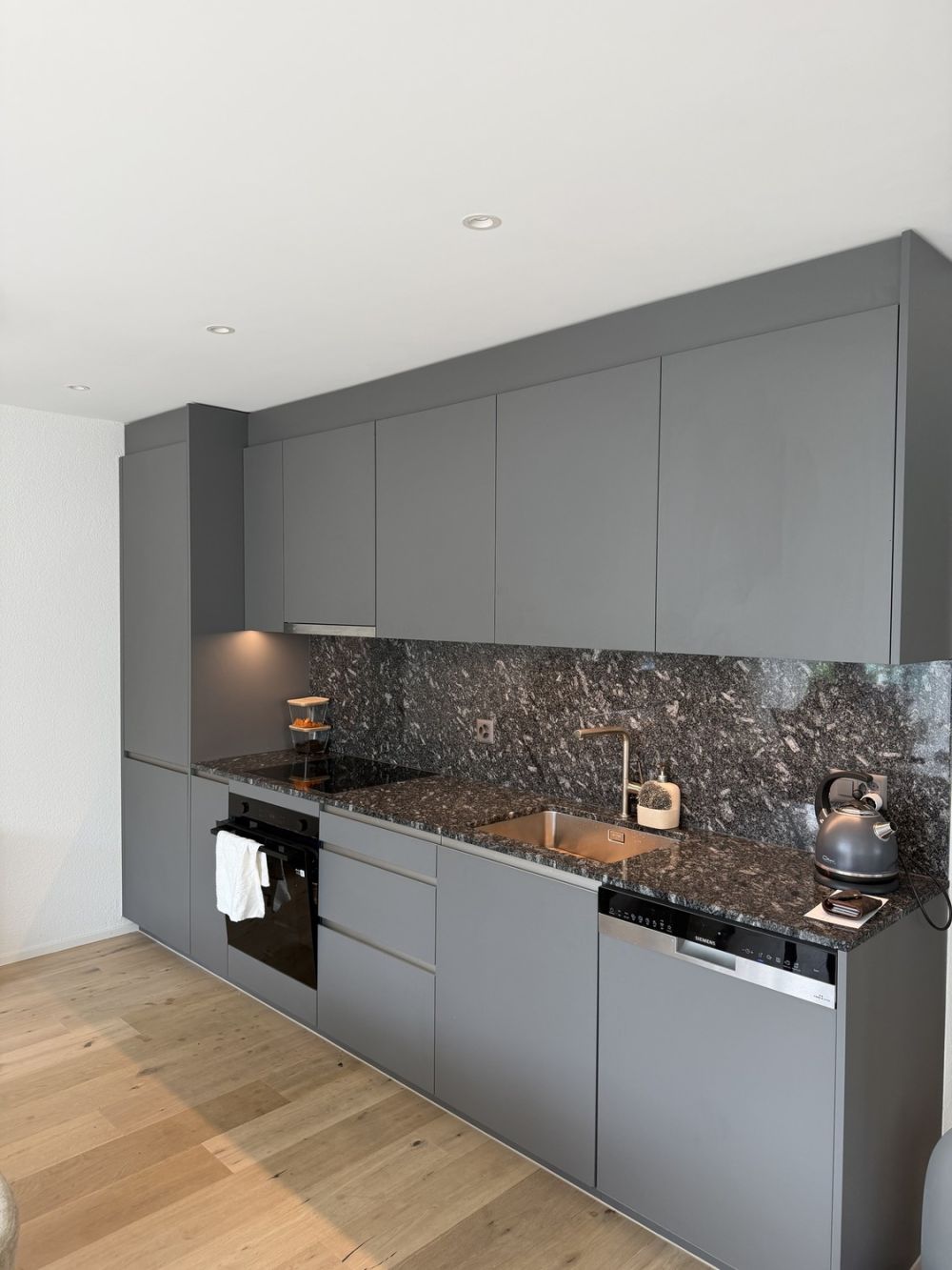 Neue 3.5-Zimmer-Wohnung in Näfels, Übernahme per sofort - Bild 3