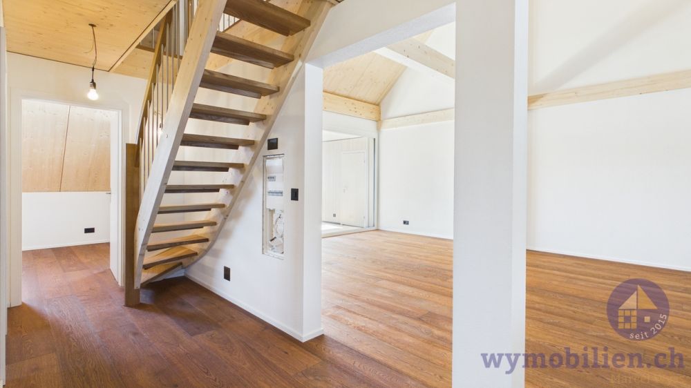 Erstbezug - Wohnen auf höchstem Niveau - 2 Zimmer + Galerie und Büro! - Offen, lichtdurchflutet; Aufgang in die Galerie