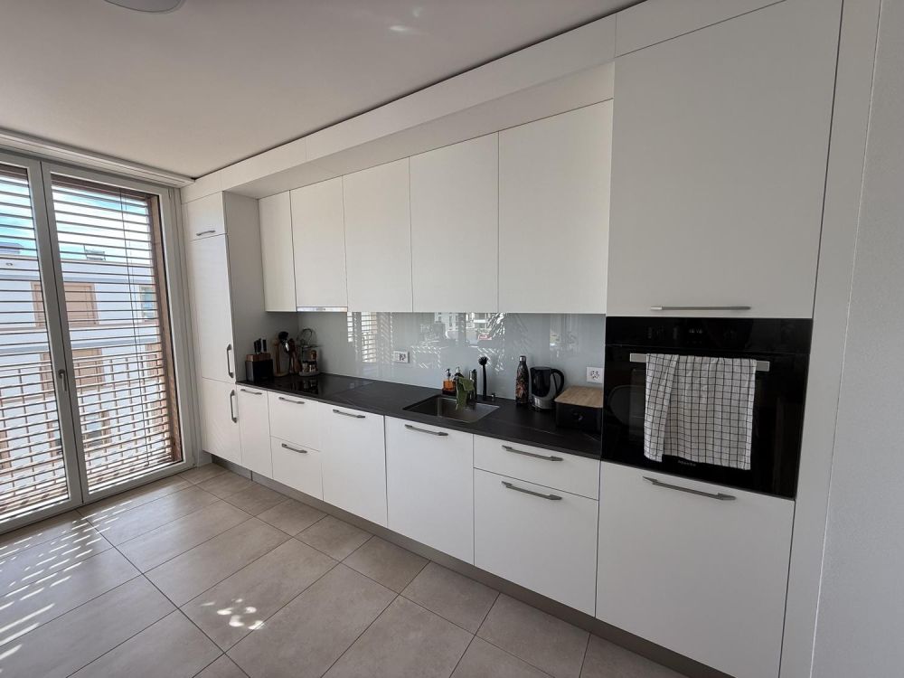 Avec vue sur les montagnes, charmant appartement de 3.5 pièces - Bild 3