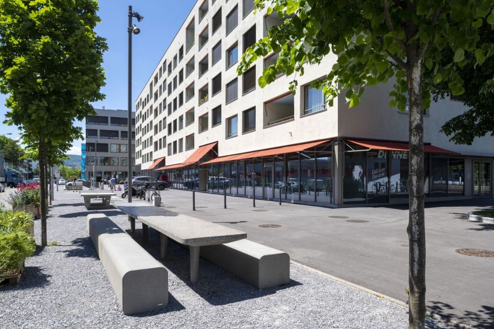 3.5-Zimmer Wohnung direkt am Bahnhof Schlieren - 7_Liegenschaft.jpg