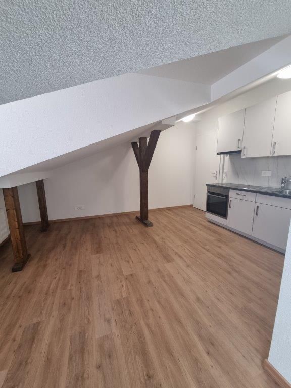 Charmant appartement sous les toits de 1 pièce à Valbirse - Bild 1