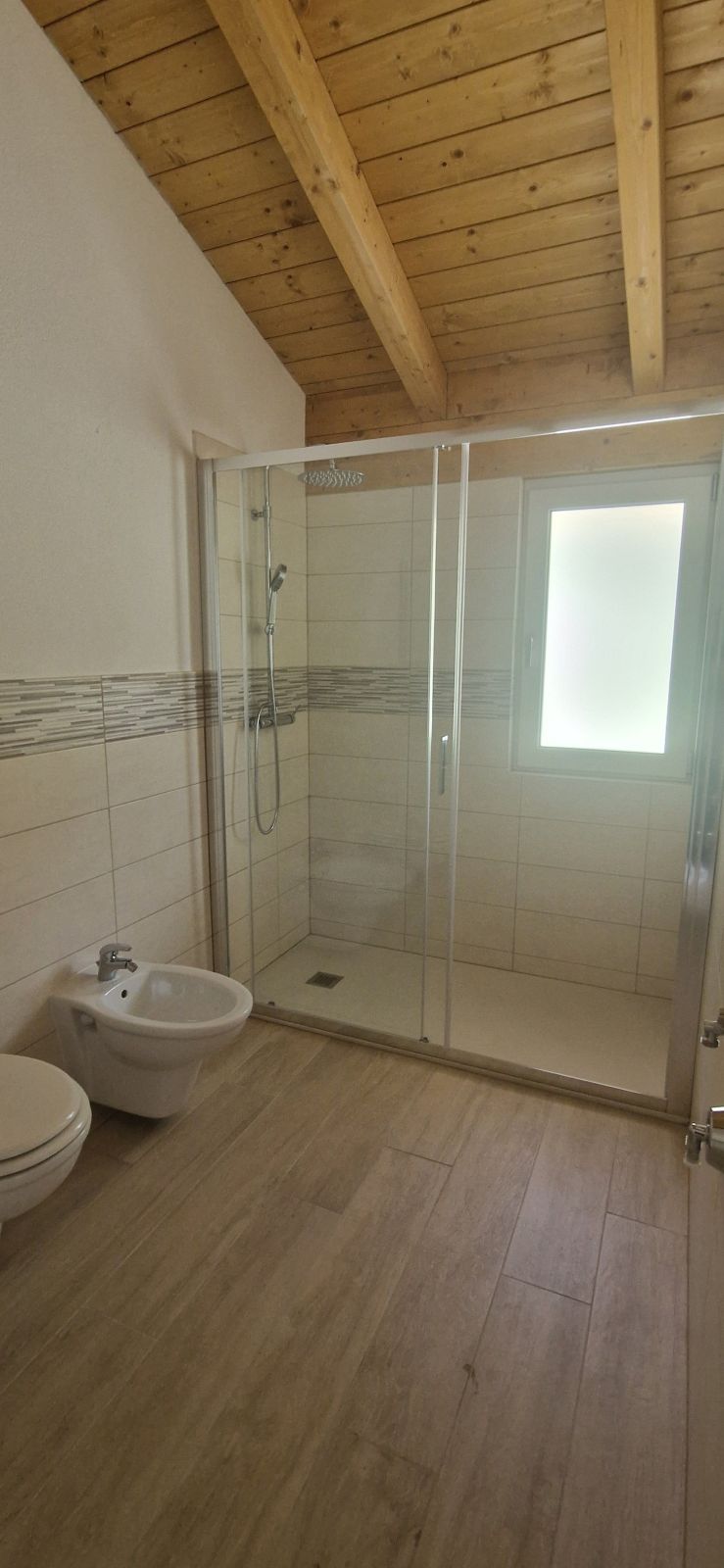 Casa unifamiliare moderna a Osogna - 3.5 locali con giardino - Bild 10