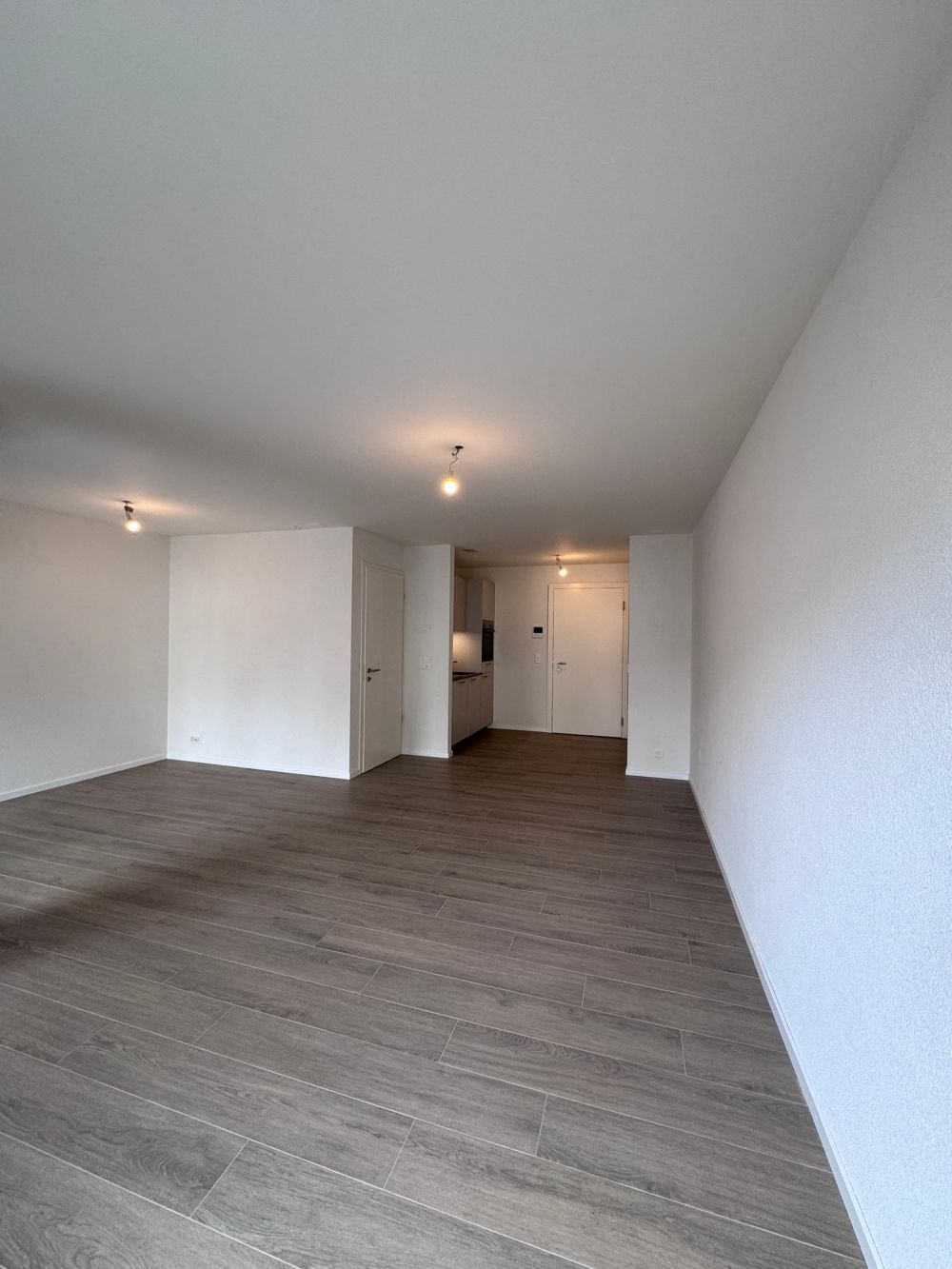 Spacieux studio de 38m2 à 2 pas de la gare - Bild 7