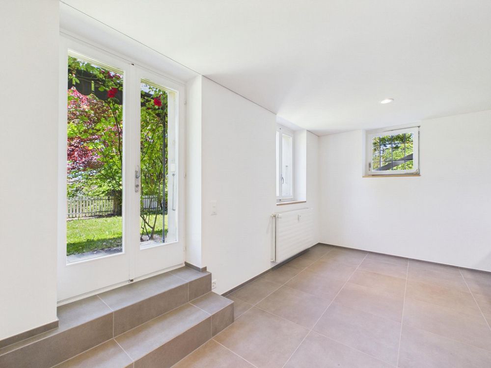 Frisch sanierte 2.5-Zimmerwohnung mit Gartenidylle im Obstberg - Bild 6