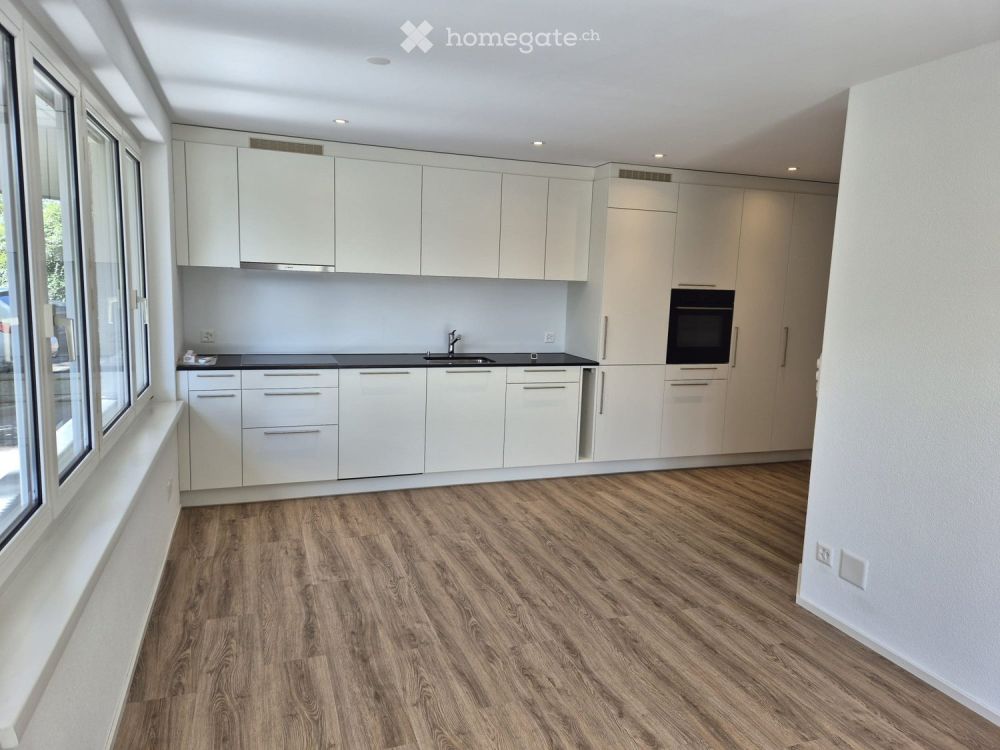 Moderne 2.5-Zimmer-Erdgeschosswohnung mit Terasse (30m2) in Schmerikon - Bild 1