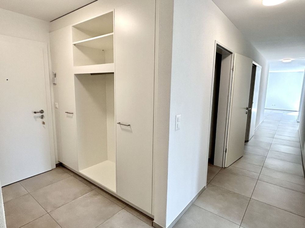 Moderne und helle 4.5-Zimmerwohnung an bester Lage zu vermieten! - Bild 4