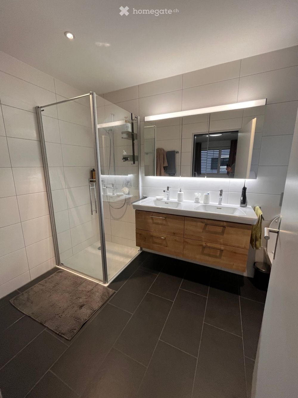 Grosszügige 5.5-Zimmer-Wohnung mit Bergsicht in Schattdorf - Bild 1