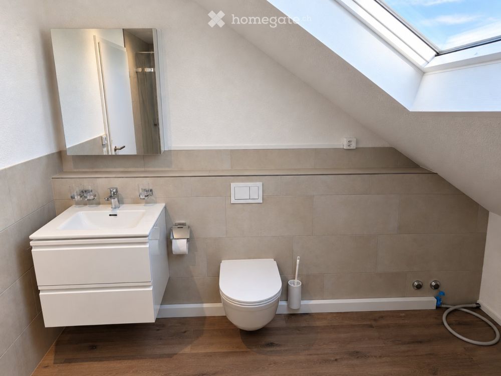 4.5-Zimmer-Dachwohnung, Erstbezug nach Sanierung, 105 m² - Bild 5