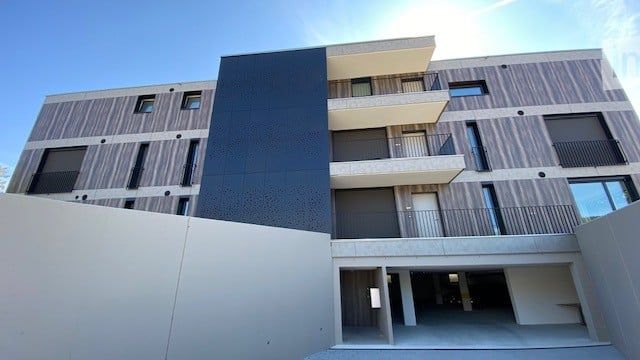 Erstvermietung: Topmoderne Attika-Wohnung im Eigentum Standard, Minergie effizient mit Solarstrom - Bild 4