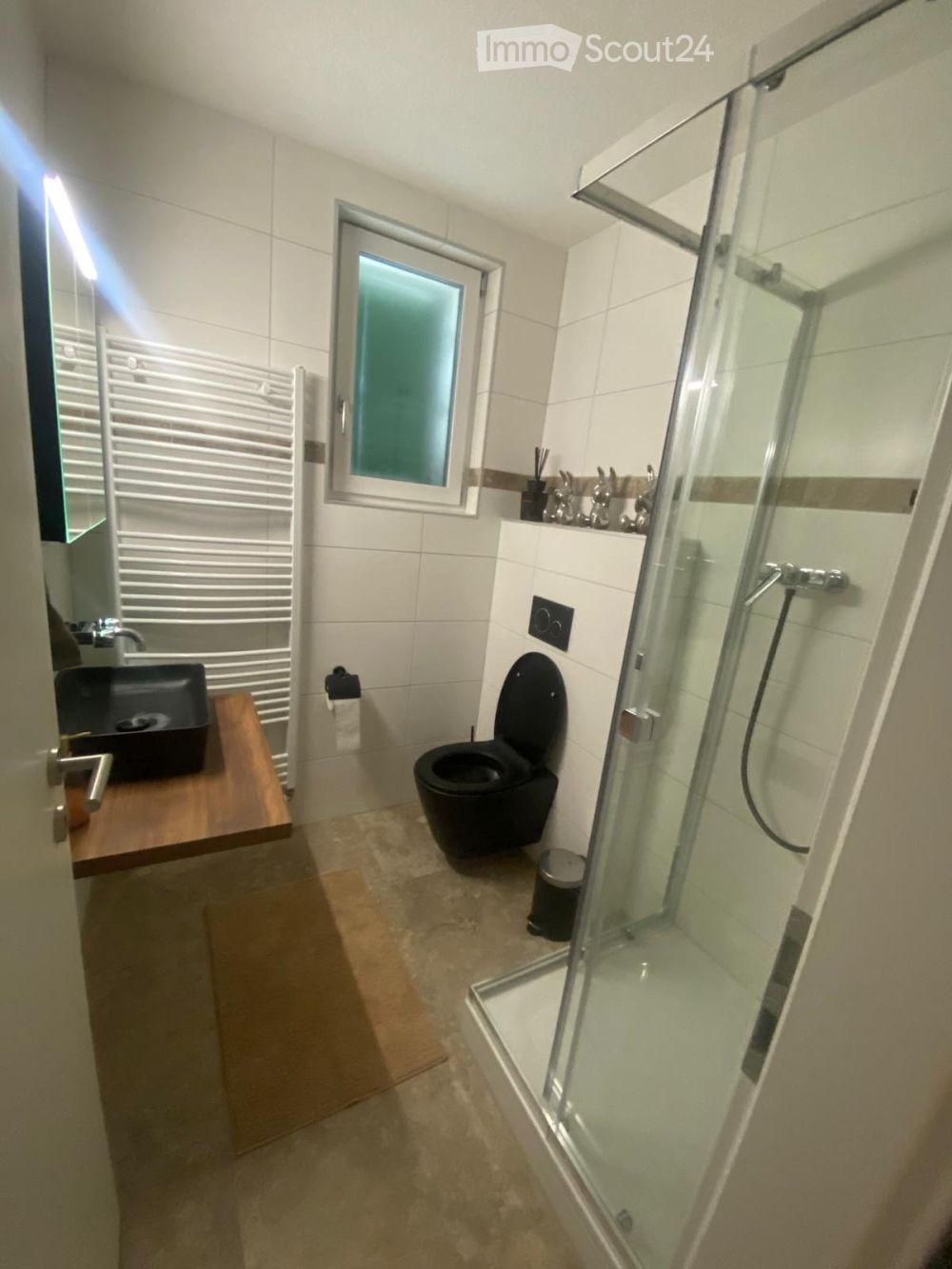 Möblierte 2.5-Zimmer-Wohnung im Erdgeschoss in Schüpfen - Bild 5