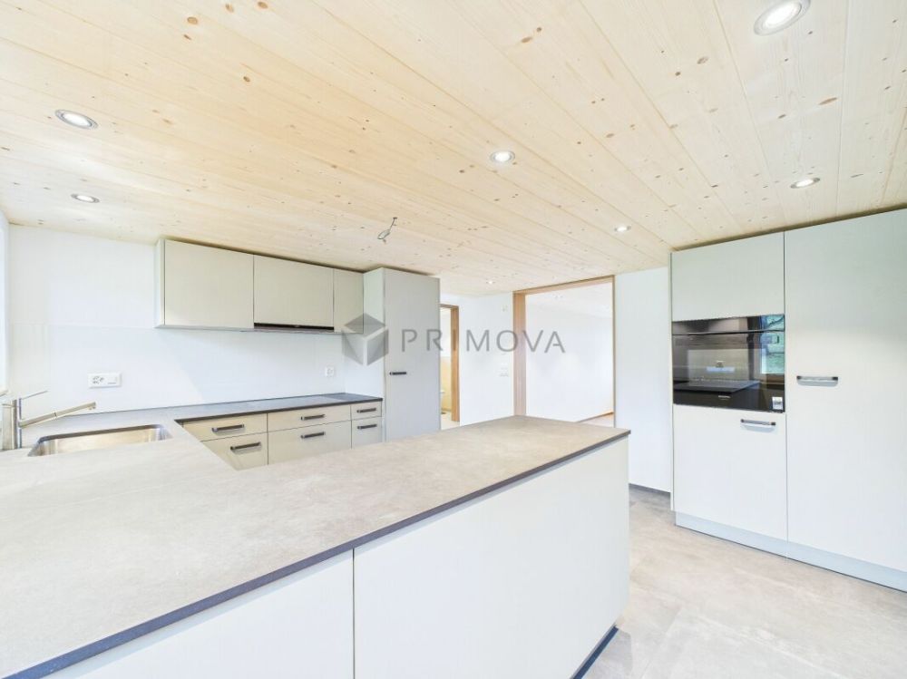 Wohnen im Einklang von Tradition und Moderne: Wie aus dem Ei gepellt - Ihr exklusiver Hausteil im steuergünstigen Feusisberg - Bild 3