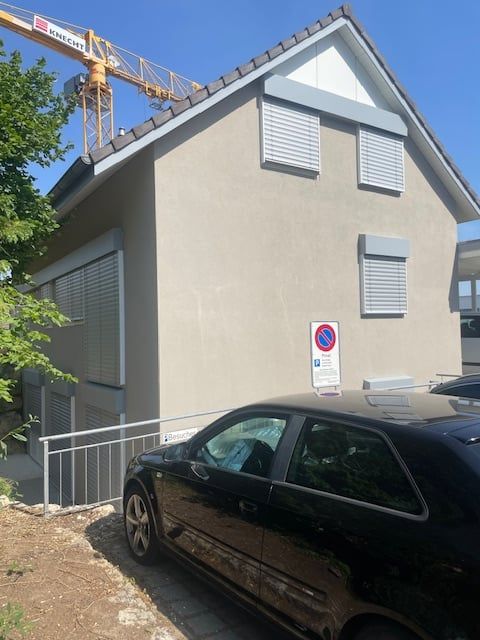 Luxuriöse 2.5 -Zimmerwohnung im EG am Nelkenring 2 - Bild 3