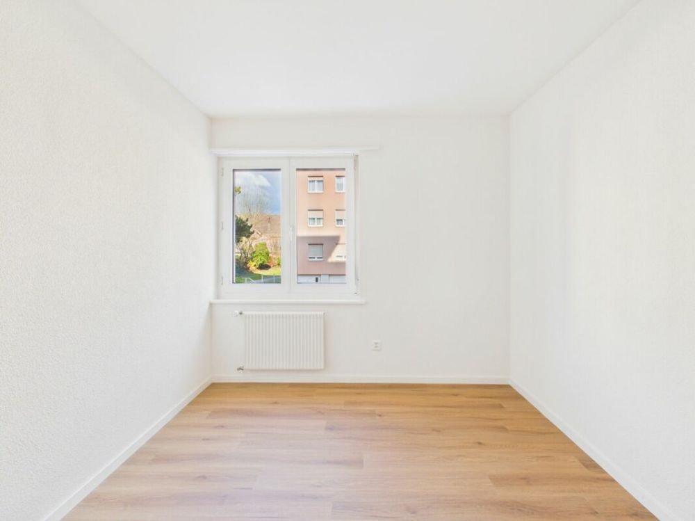 Erstbezug nach Totalsanierung: Stilvolle 4.5-Zimmer-Wohnung mit Top-Anbindung - Bild 8