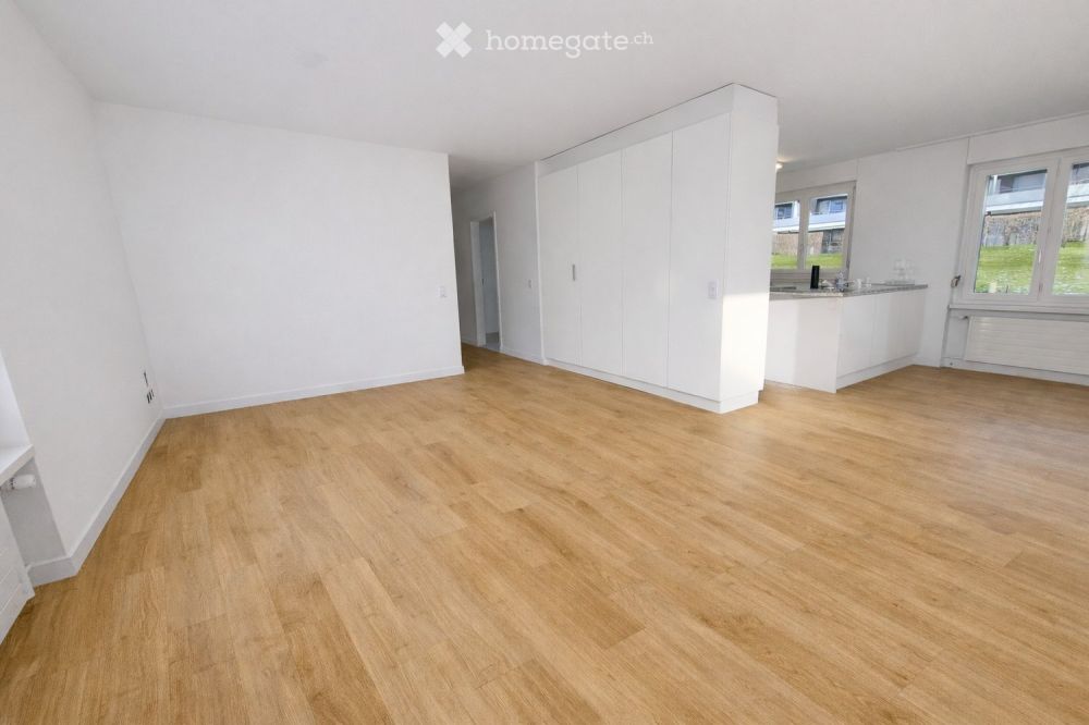 Erstbezug nach Renovation: 3.5-Zimmer-Wohnung mit Seesicht & Garage in Zug - Bild 4