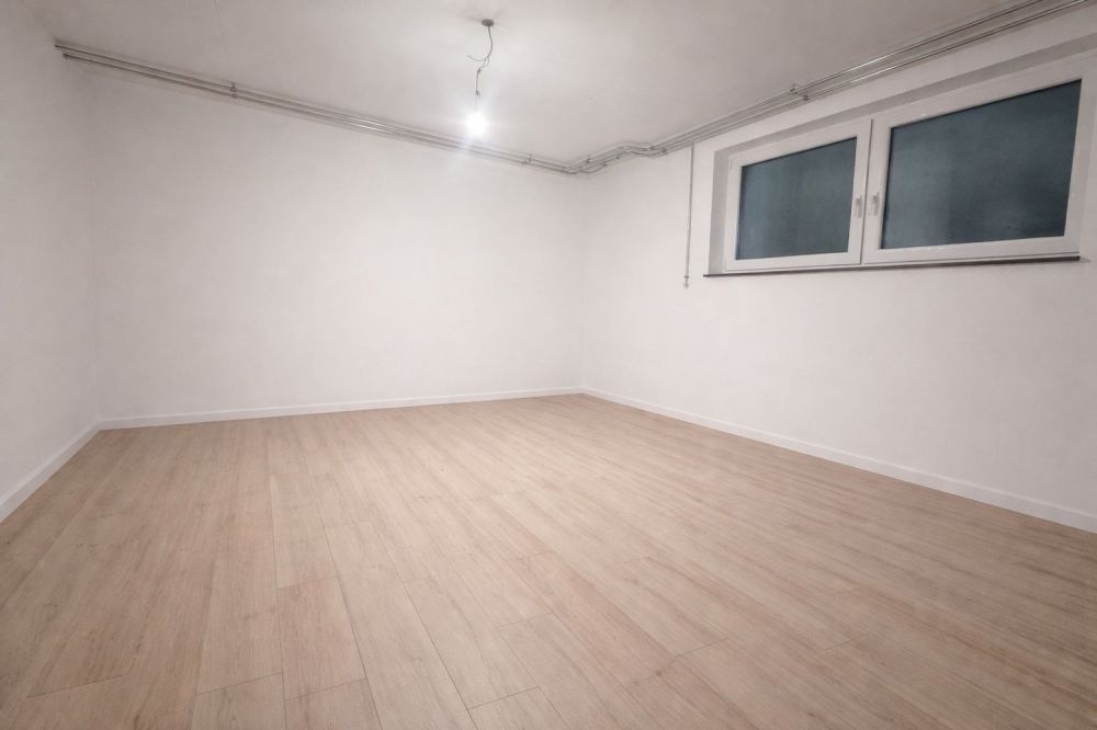 Moderne 3-Zimmer-Maisonette-Wohnung in Feldmeilen mit Balkon und Garten - Bild 8