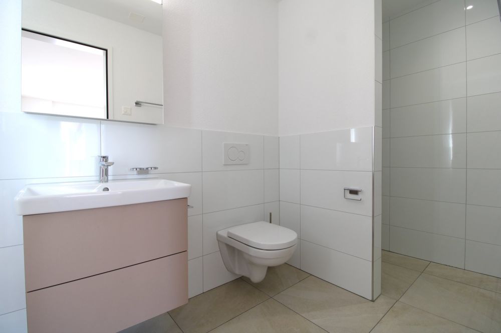 Moderne 3.5-Zimmer-Wohnung mit grosszügigem Balkon in Niederuzwil - Bild 8
