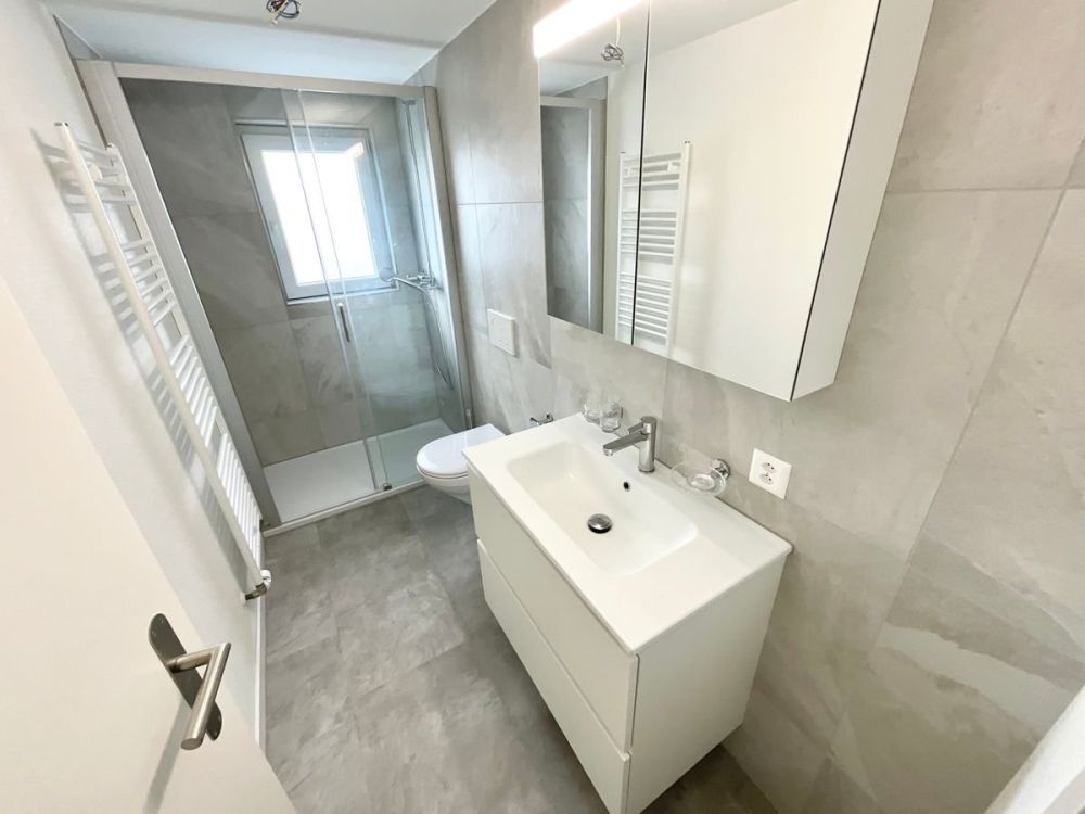 Appartement rénové de 3 pièces avec terrasse privée - Bild 8