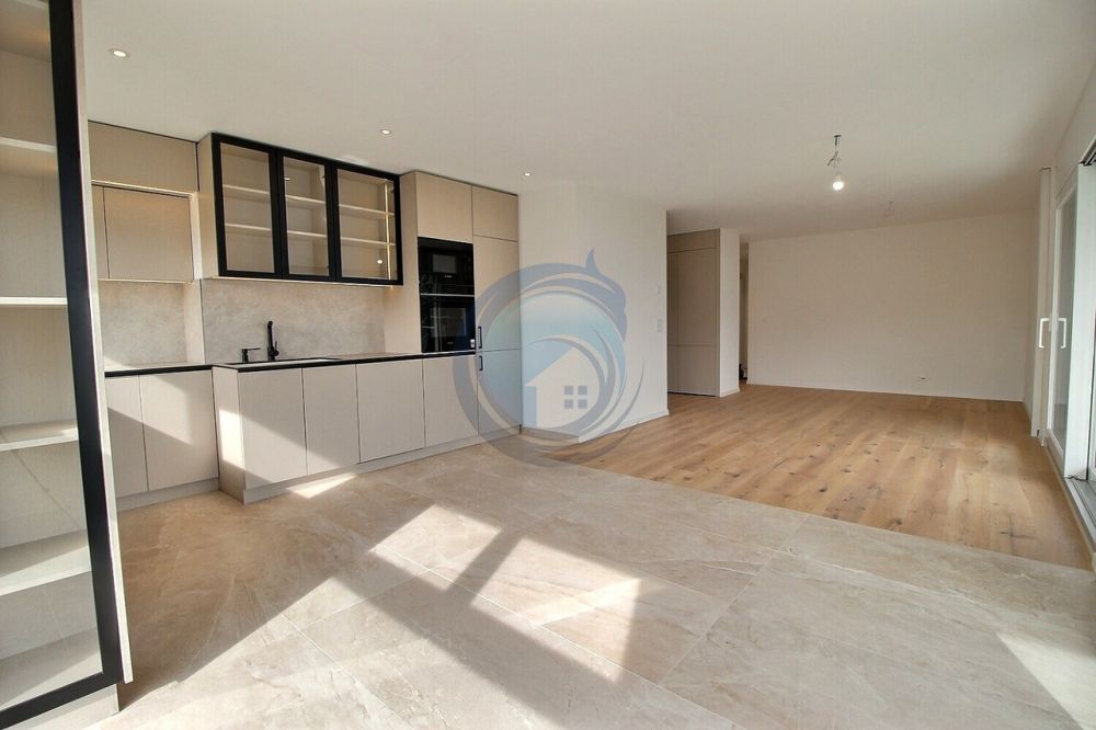 APPARTEMENT NEUF DE 4,5 PIÈCES AVEC VUE PANORAMIQUE SUR LE LAC - Bild 2