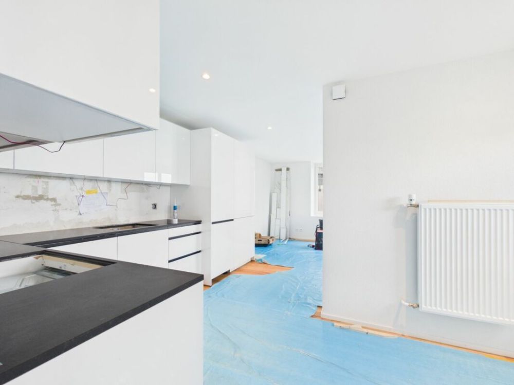 Exklusive 2.5-Zimmerwohnung | Erstbezug | Seesicht | Echtholzparkett | Sitzplatz | Waschturm - Bild 4