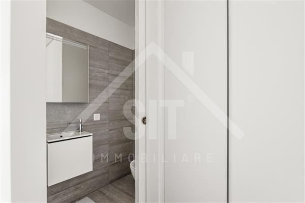 Caslano: Reihenhaus mit 2.5 Zimmern - Bagno