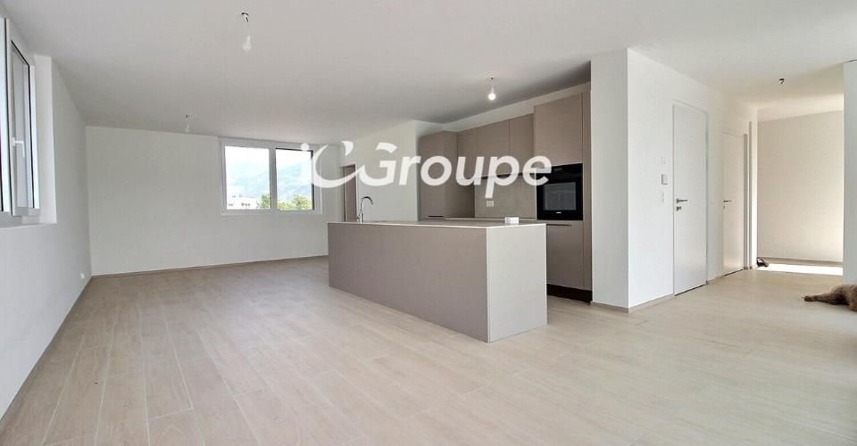 Splendide attique 4.5 pièces à louer à Uvrier - Appartement 4.5 pièces - image - 1